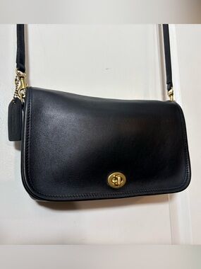 1998 Vintage Coach Black Leather Pocket Purse 9755 - Rare Hungary